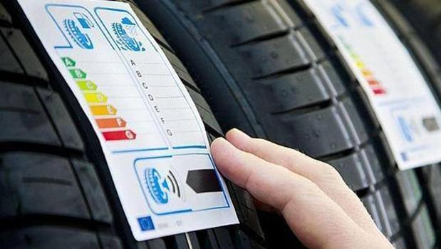 La etiqueta del neumático: por qué deberías fijarte en ella para ahorrar y viajar seguro