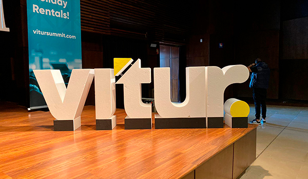 Juan Luis Barahona analiza el papel de la movilidad en el turismo en el VITUR Summit 2019