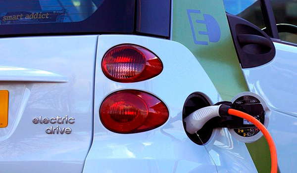 La automoción pide un IVA reducido para el coche eléctrico