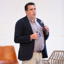 51. José Manuel López